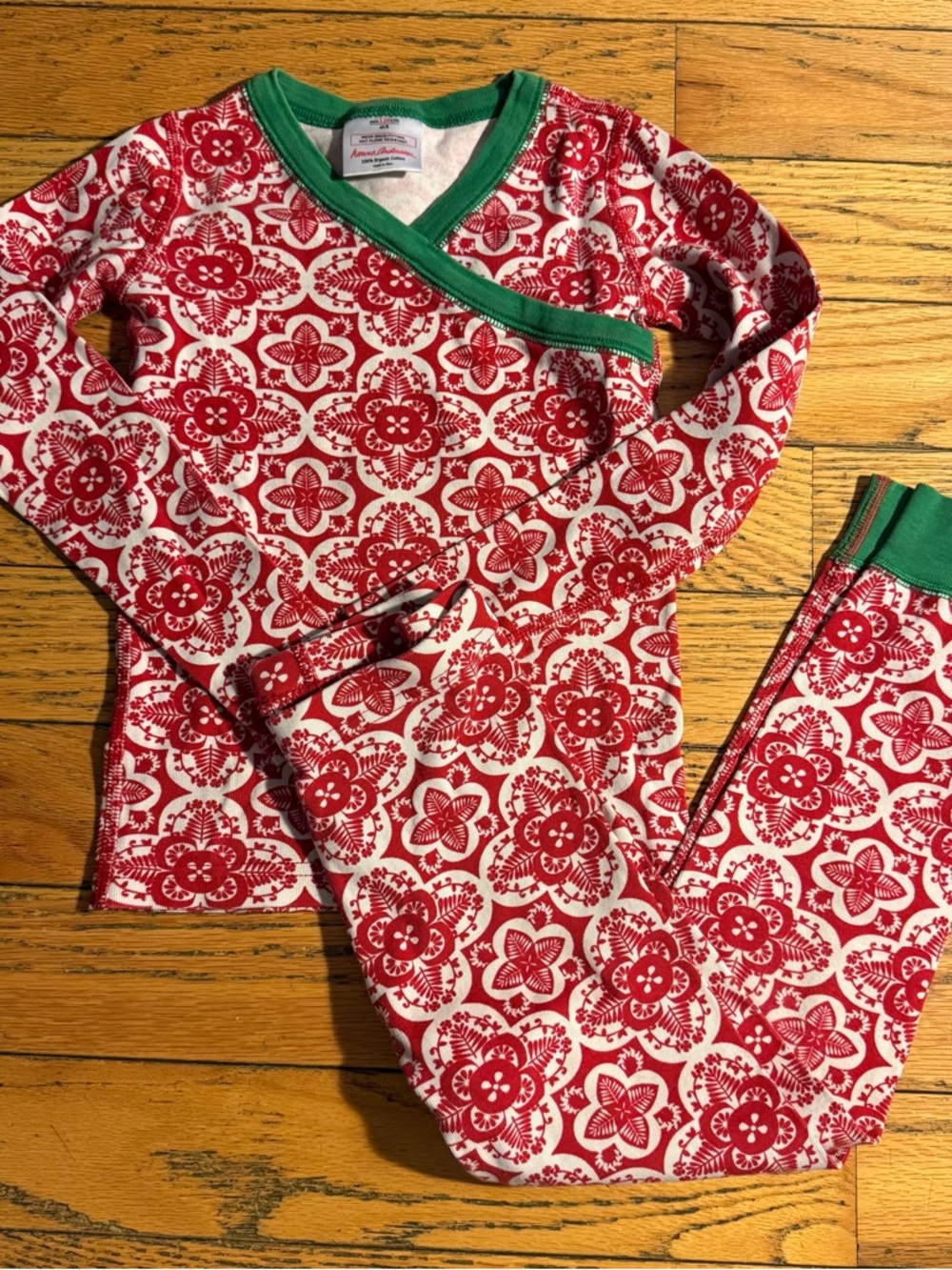 Hanna Andersson Red Floral Pajama Set with Green Trim
